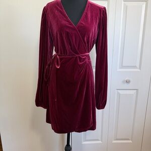 Gianni Bini Long Sleeved Velveteen Burgundy Wrap Dress Size Small, NWOT
